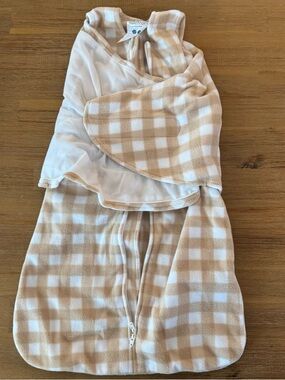 NWOT Halo SleepSack Swaddle Microfleece - Tan gingham